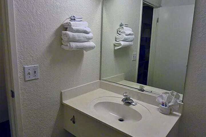 Bathroom sink